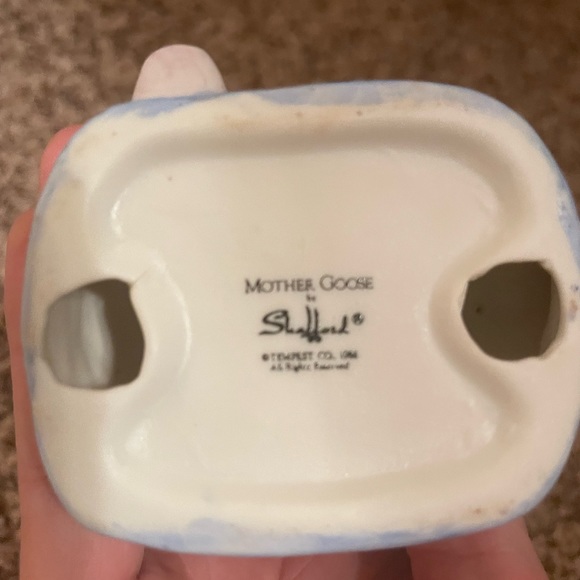 Mother Goose Tempest Co Figurines - Goldilocks Bear - Picture 3 of 3